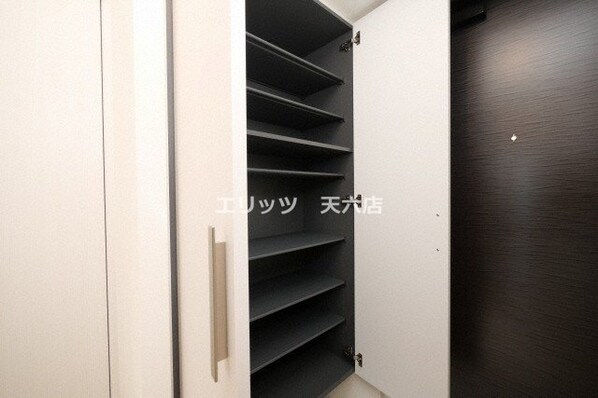 シーズンフラッツ梅田NORTHの物件内観写真